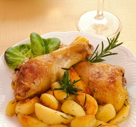 pollo adobado con patatas